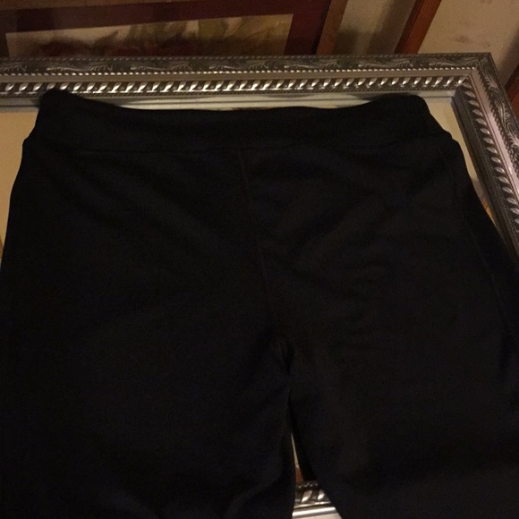 Capri Black Campion - Picture 4 of 4